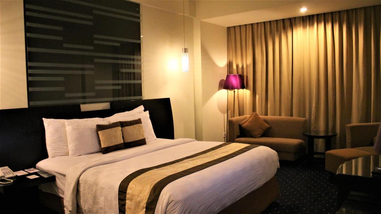 Swiss-Belhotel Silae Παλού Εξωτερικό φωτογραφία