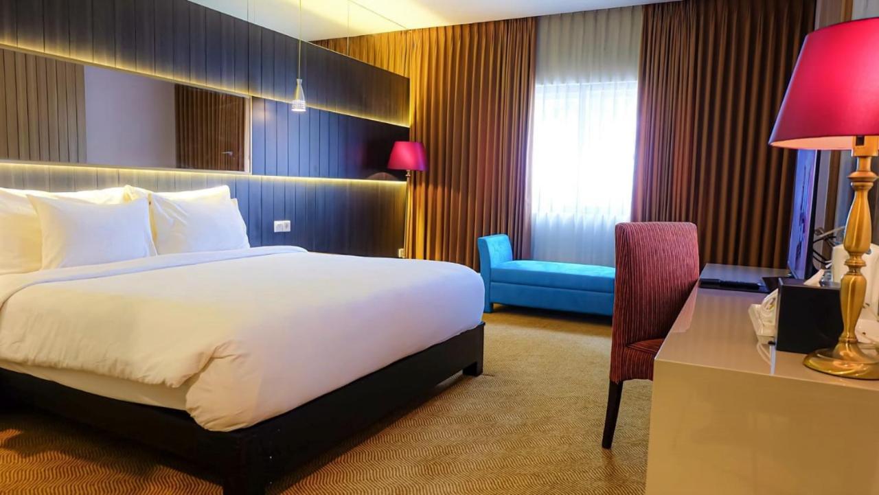 Swiss-Belhotel Silae Παλού Εξωτερικό φωτογραφία