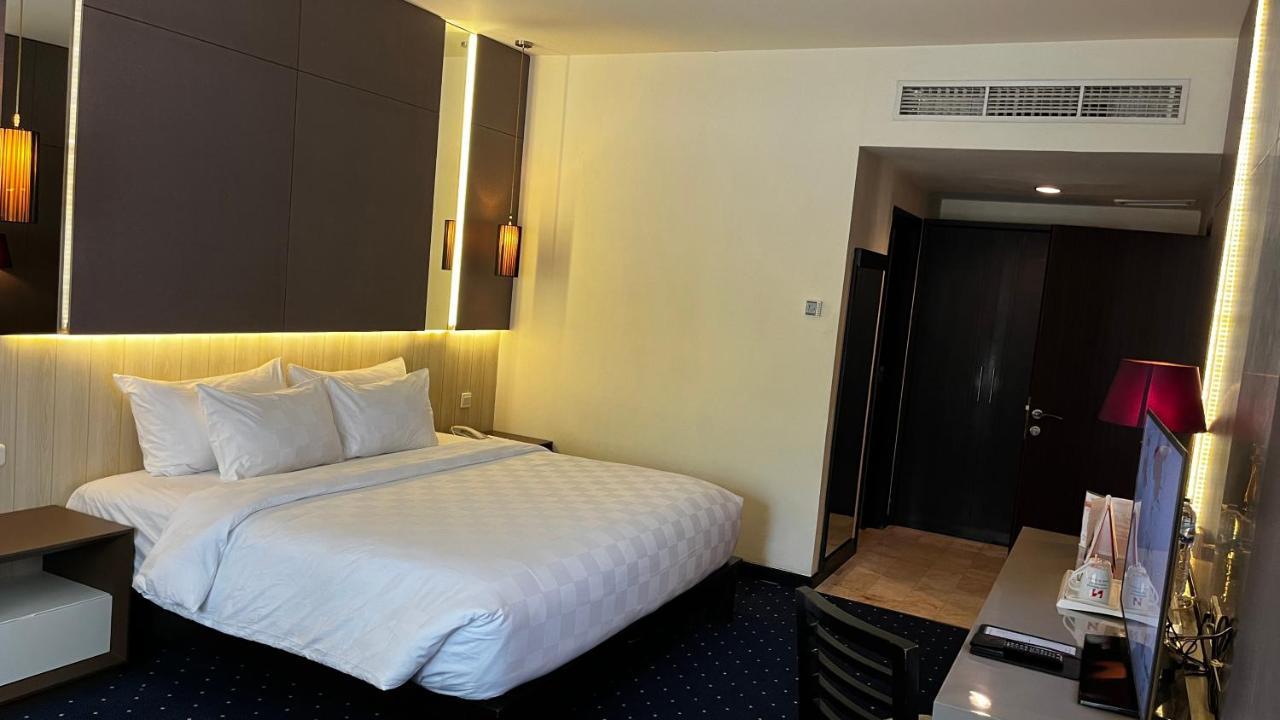 Swiss-Belhotel Silae Παλού Εξωτερικό φωτογραφία