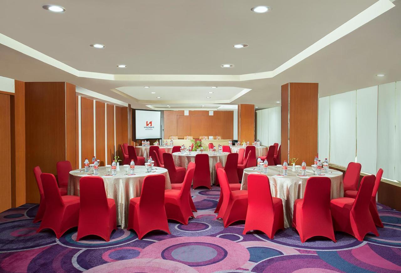 Swiss-Belhotel Silae Παλού Εξωτερικό φωτογραφία
